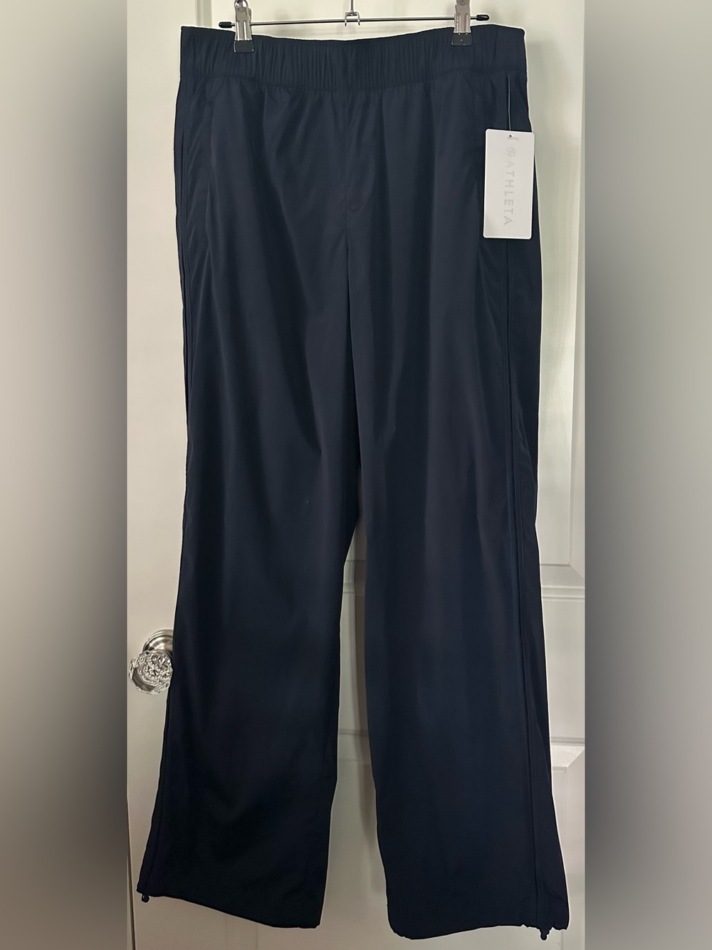 NWT Athleta Rise Pant Medium Navy Travel Wide Leg Water Repellent